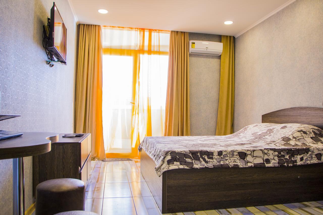 Apartament Denis In Apart-Otel Residenc Батуми Экстерьер фото